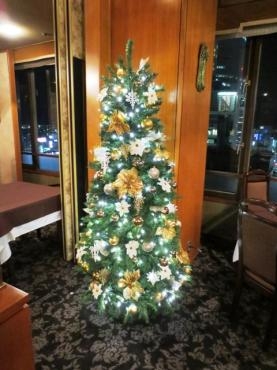 ﾟ･*:.｡..｡.:*･ﾟ クリスマスツリーたち ﾟ･*:.｡..｡.:*･ﾟ｜「フローラルはなじん」　（愛知県名古屋市中村区の花キューピット加盟店 花屋）のブログ