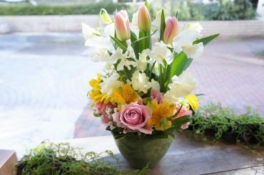 春のお花の入った贈り物はいかがでしょうか？｜「フローラルはなじん」　（愛知県名古屋市中村区の花キューピット加盟店 花屋）のブログ